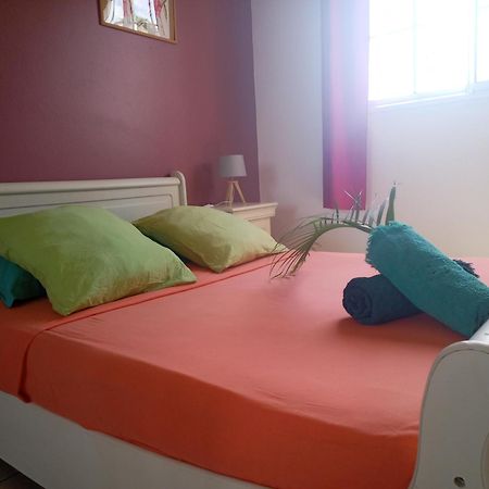 Happy Hippies House Apartment Sainte-Rose Phòng bức ảnh