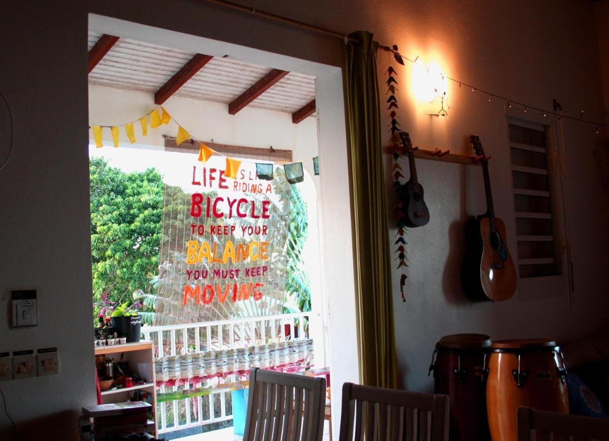 Happy Hippies House Apartment Sainte-Rose Ngoại thất bức ảnh
