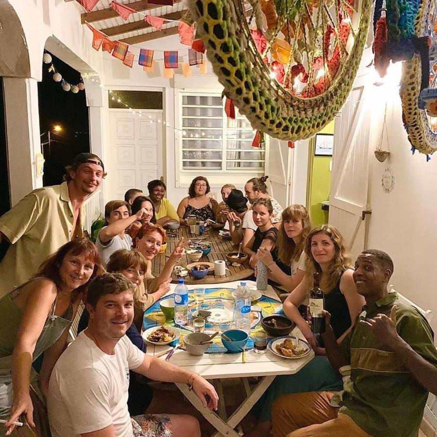 Happy Hippies House Apartment Sainte-Rose Ngoại thất bức ảnh